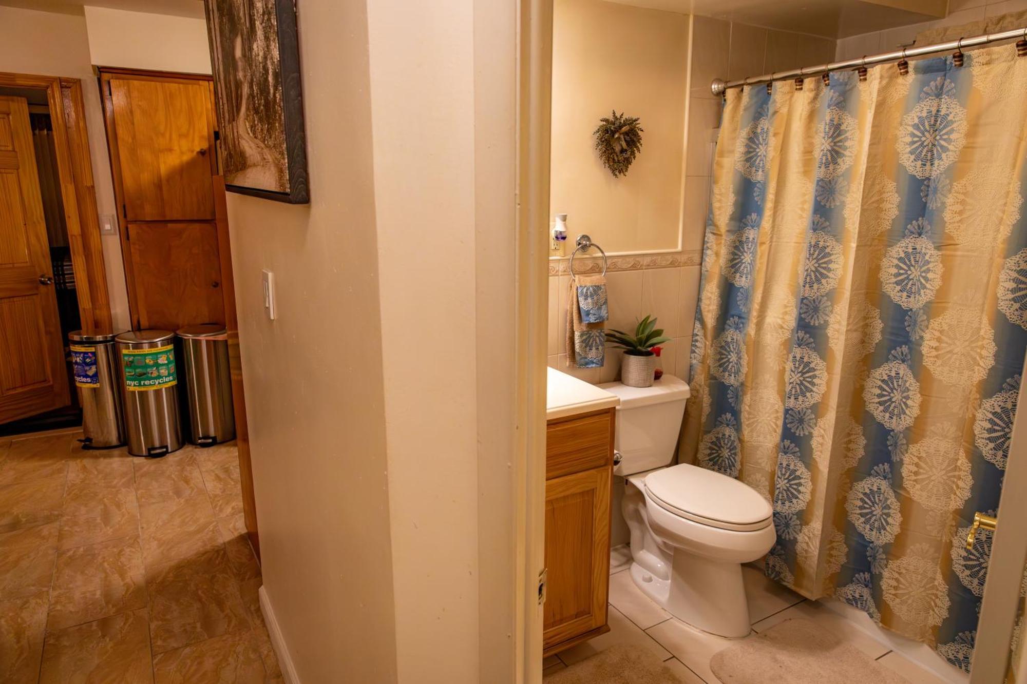 Spacious Comfy Room In Cozy Classy Duplex New York Exterior photo